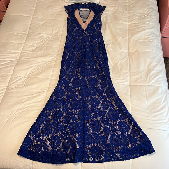 Betsy & Adam royal blue lace long evening gown black tie gala form fitting sz 0 - Picture 10 of 15
